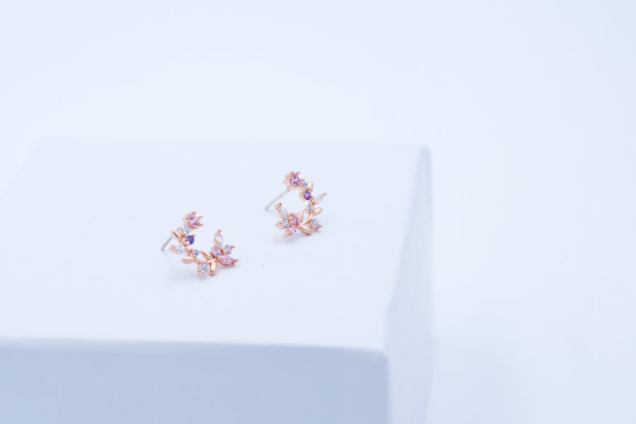 Elegant Rose Gold-plated Zirconia Floral Stud Earrings