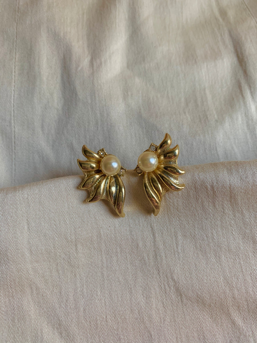 Vintage Gold-plated Pearl Stud Earrings (Second Hand)