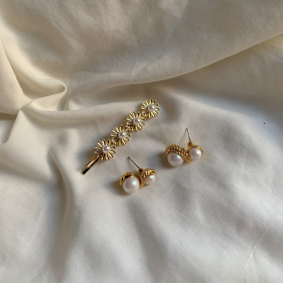 Vintage Gold-plated Pearl Stud Earrings