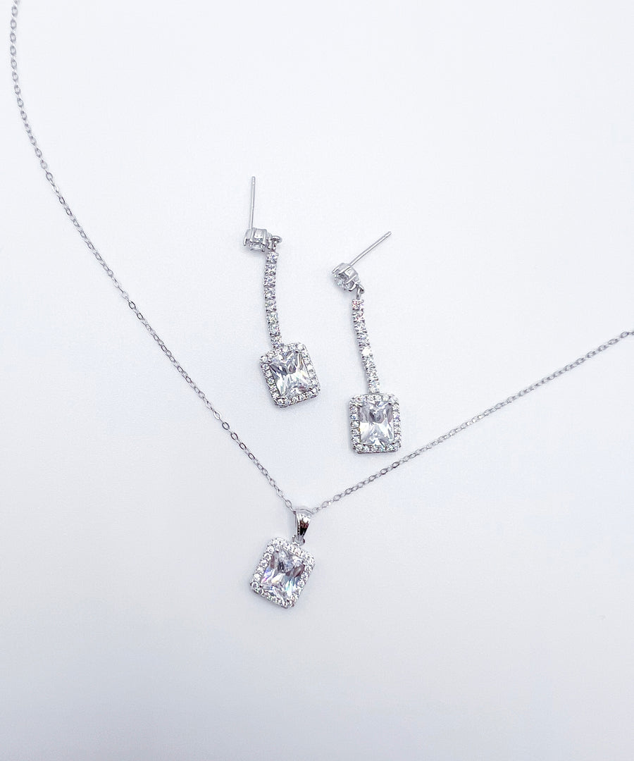 Elegant 925 Sterling silver Cubic Zirconia Jewelry Set