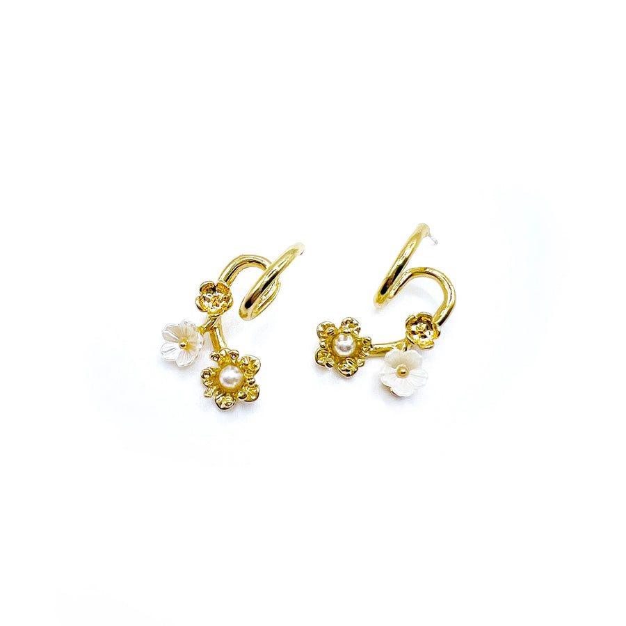 Modern Gold-plated Floral Stud Earrings