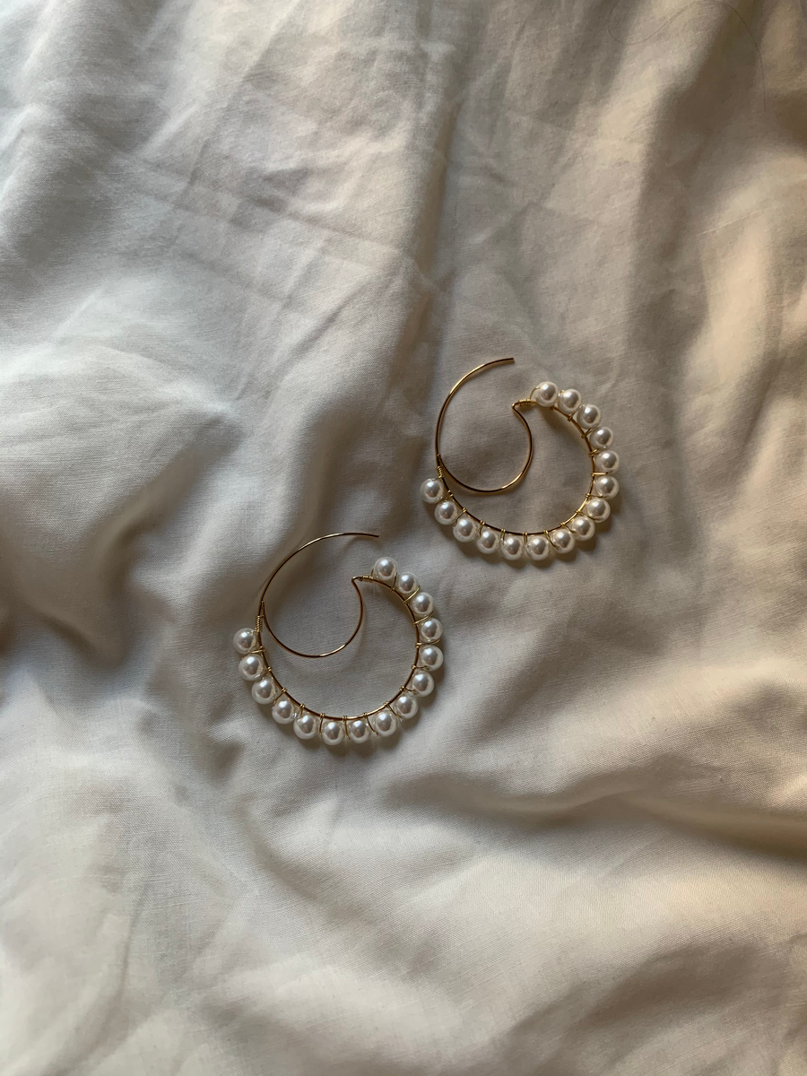 Elegant 18K Gold-plated Pearl Hoop Earrings